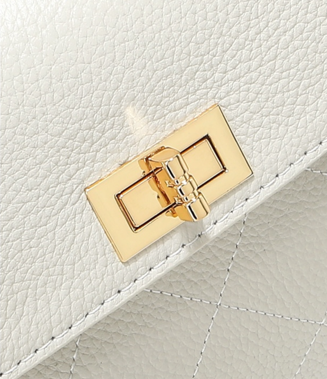 本革ロングハンドルバッグ｜WHITE フロント金具| 上質レザー×高見えキルティング｜返品無料【LUVILIA公式】