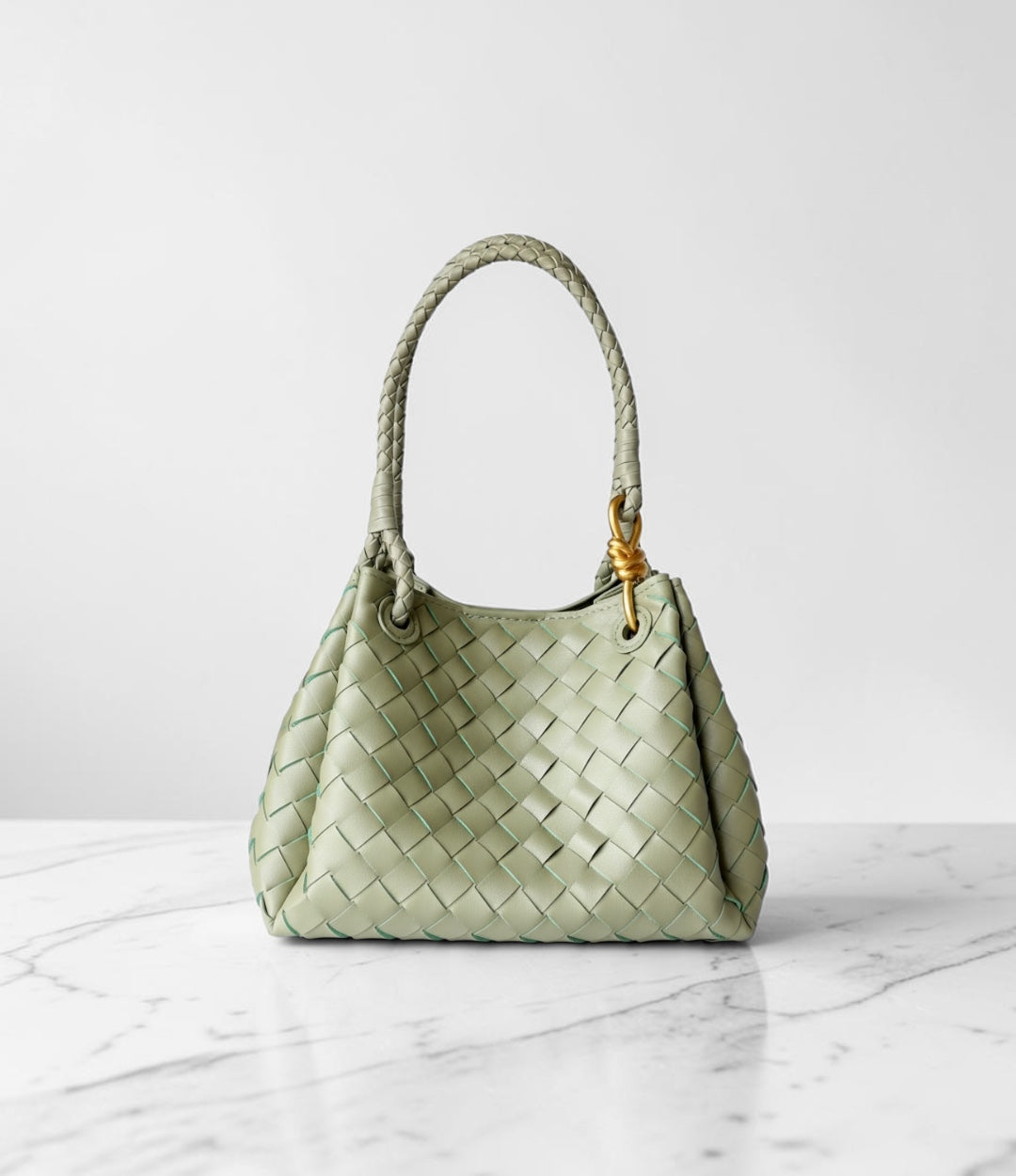 本革編み込みミルトート L.GREEN 軽量で普段使いしやすいイントレチャートバッグ　| LUVILIA ルビリア