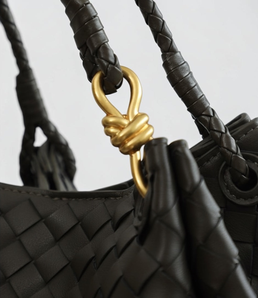 本革編み込みミルトート 軽量で普段使いしやすいイントレチャートバッグ　| LUVILIA ルビリア