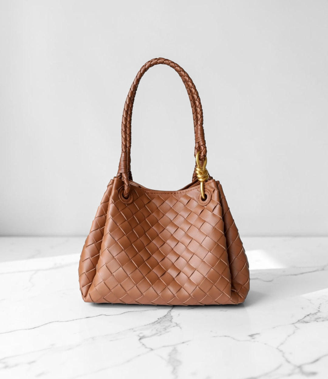 本革編み込みミルトート BROWN 軽量で普段使いしやすいイントレチャートバッグ　| LUVILIA ルビリア