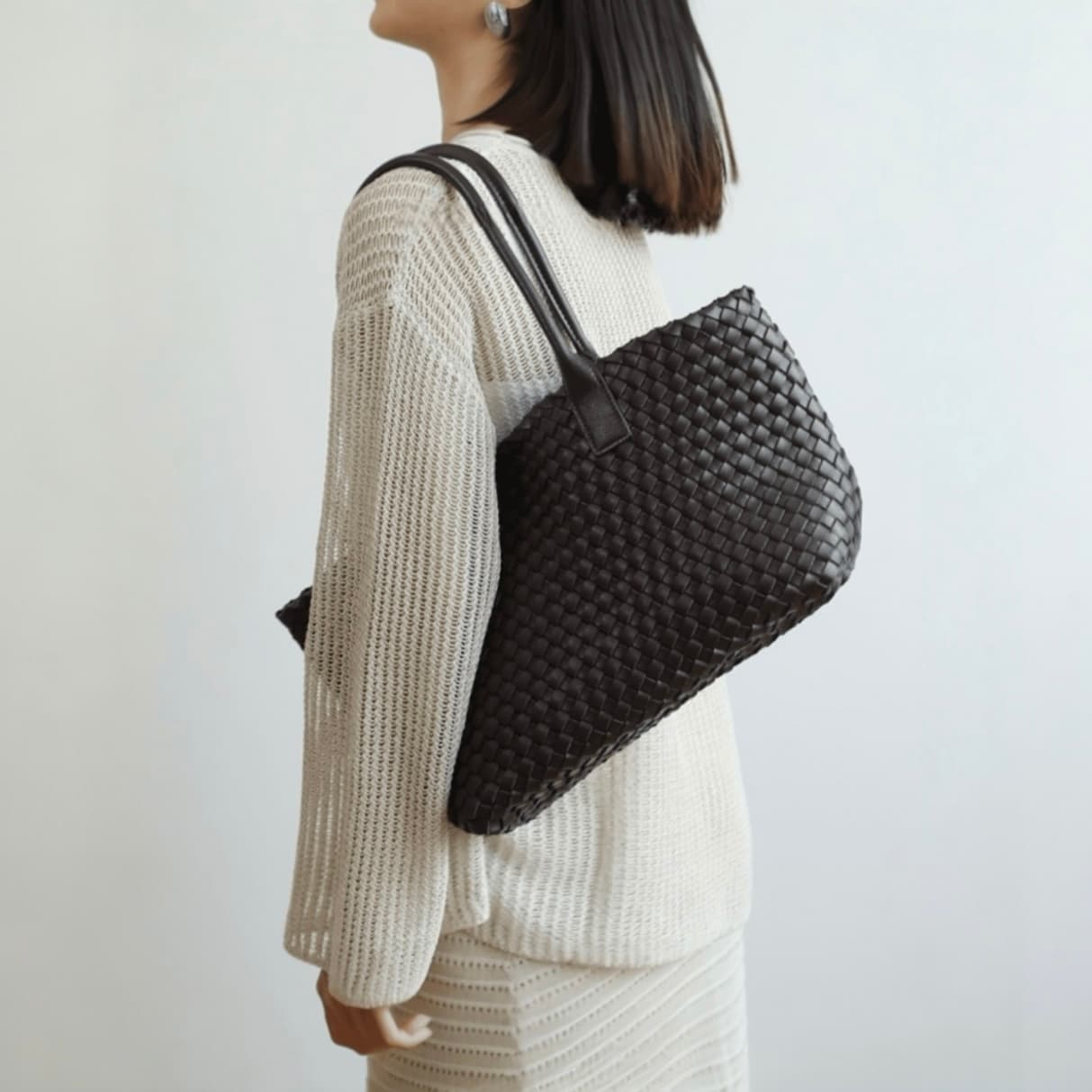 467 本革ICラージトート BLACK 大容量 A4対応 編み込み 通勤バッグ　LUVILIA