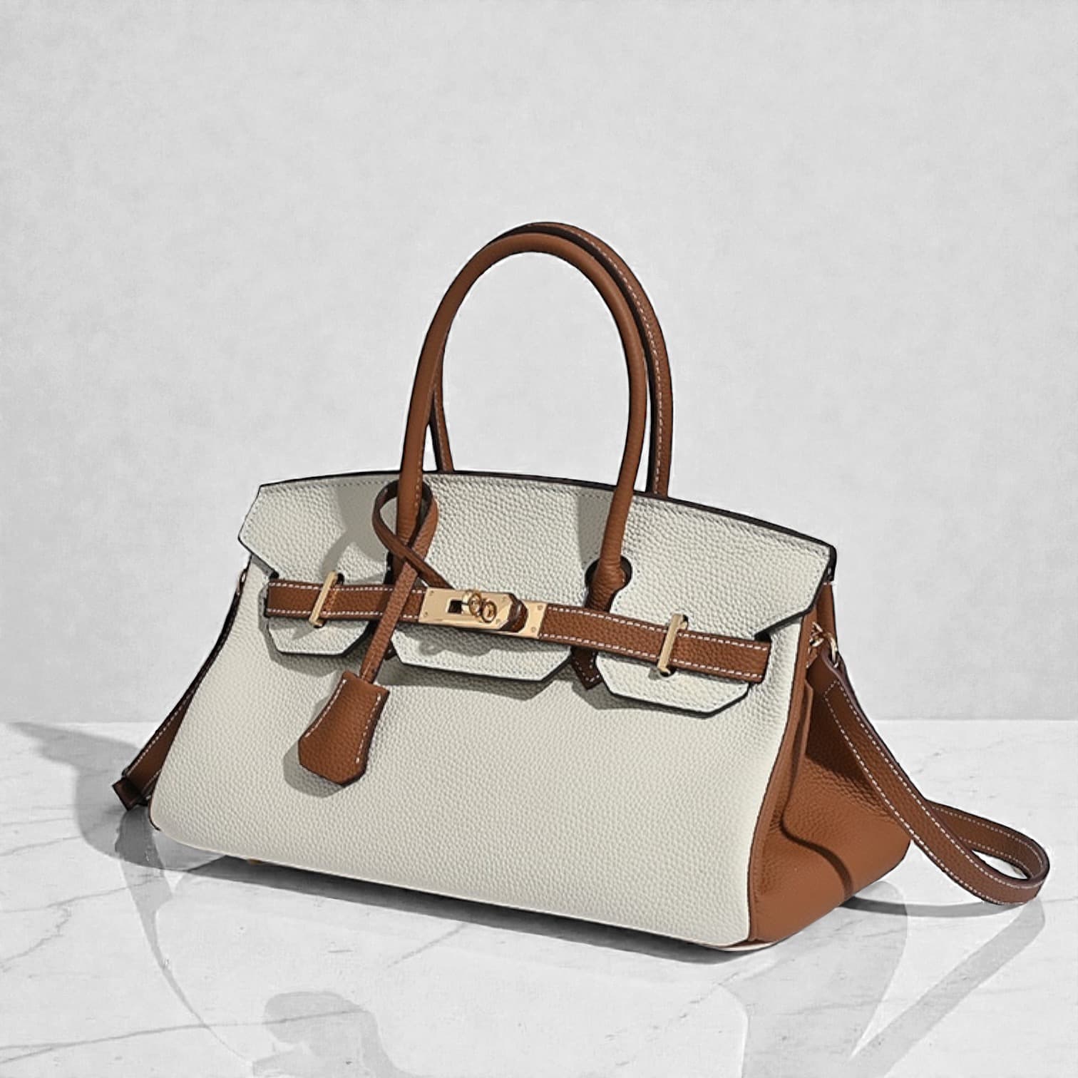582 本革フロントベルトE&Wバッグ WHITE×BROWN ゴールド金具 通勤・セレモニー対応　ルビリア
