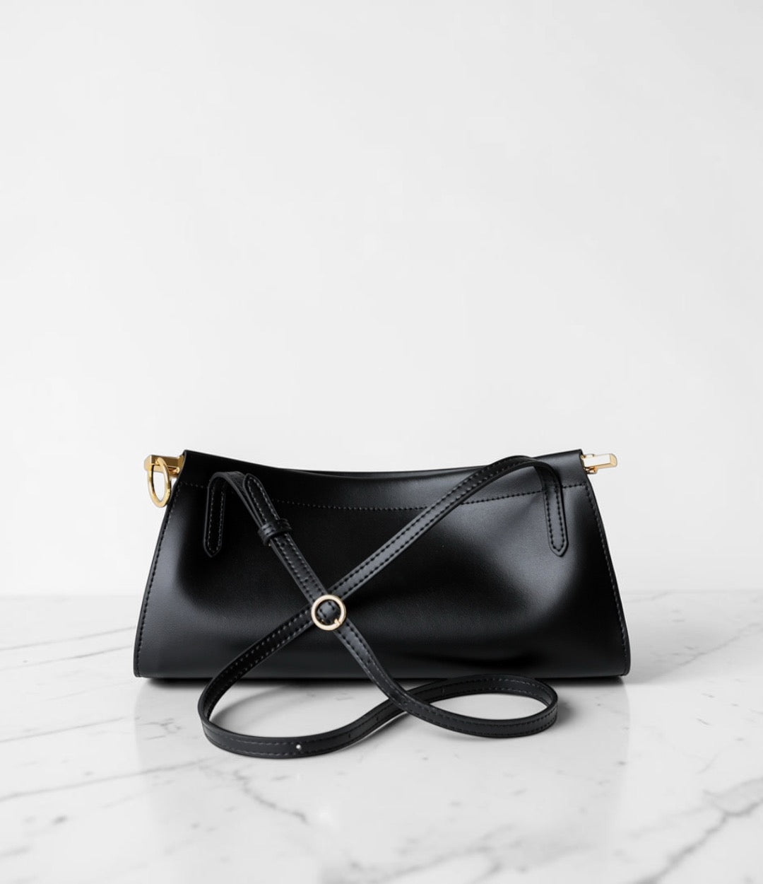 本革NAフレンチバッグ ブラック 背面 艶のある牛革が高見えする上品ショルダーバッグ