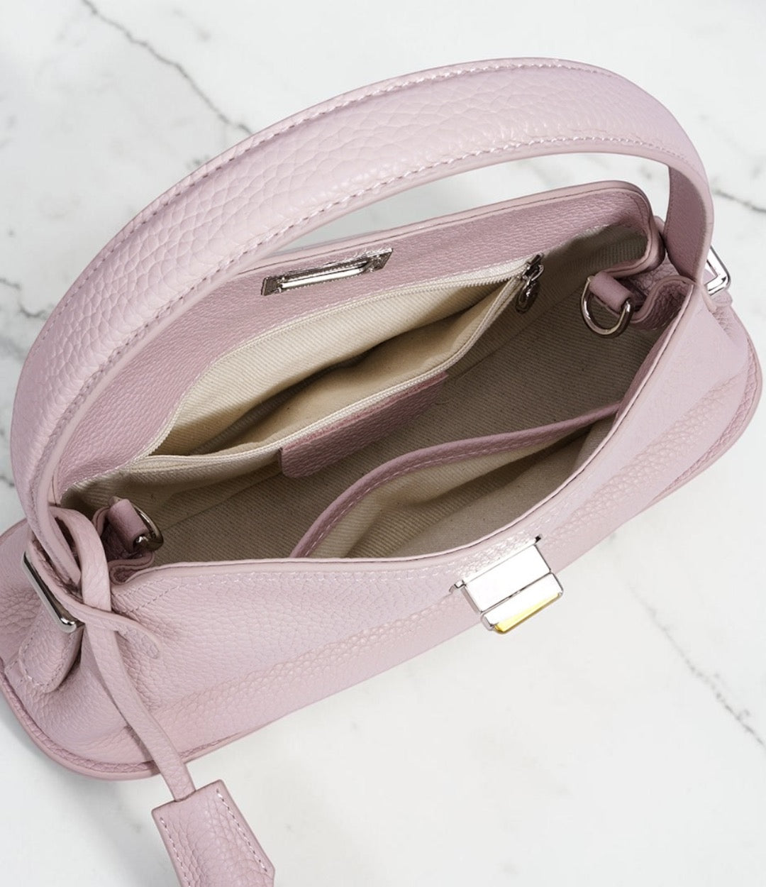 本革メタルバックルFLバッグ ピンク 内側写真 斜め掛けできる上品2WAYバッグ　ルビリア　LUVILIA