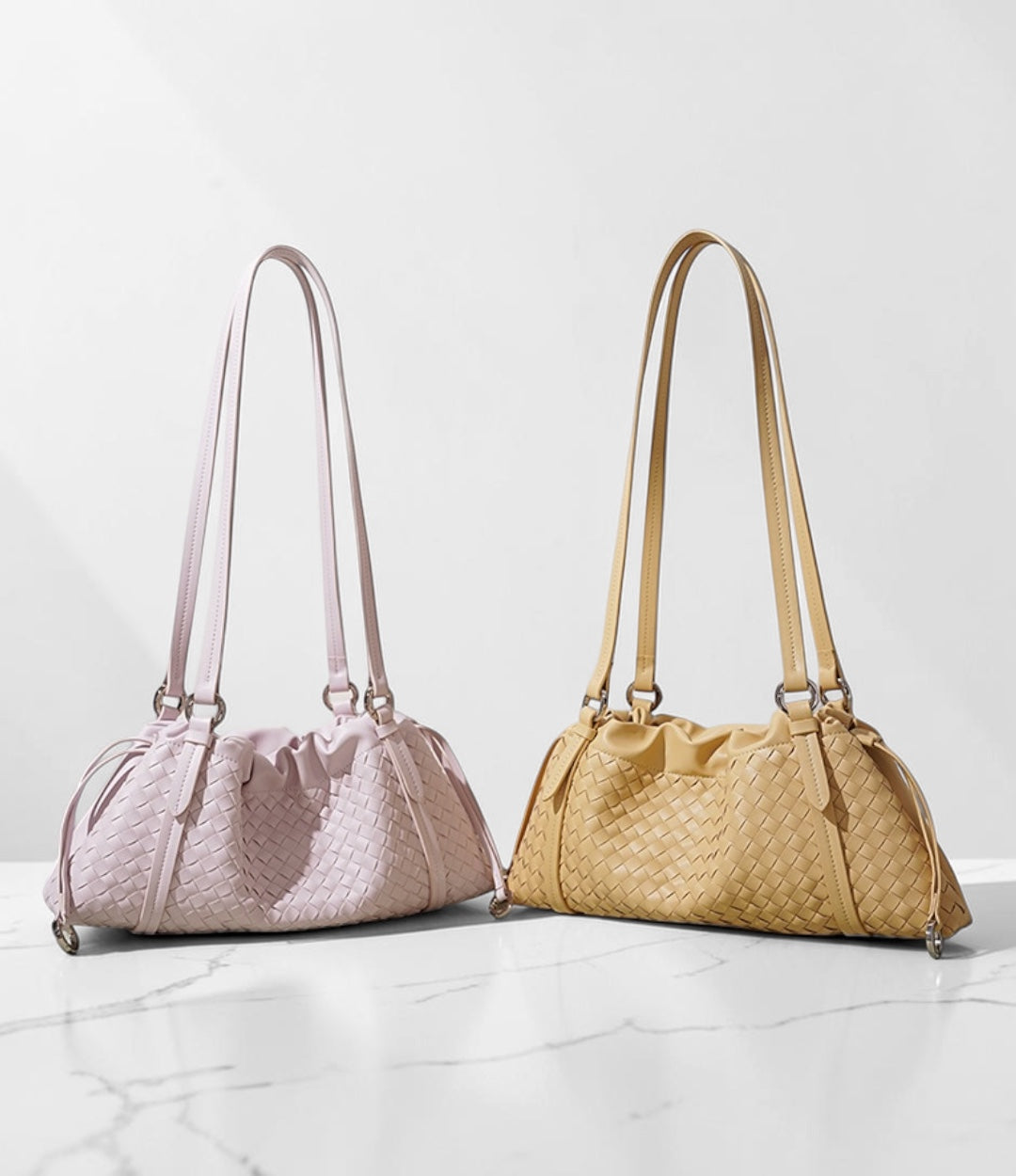 本革編み込み巾着ロングハンドルバッグ  上品な横長フォルムの軽量レザーバッグ　LUVILIA ルビリア