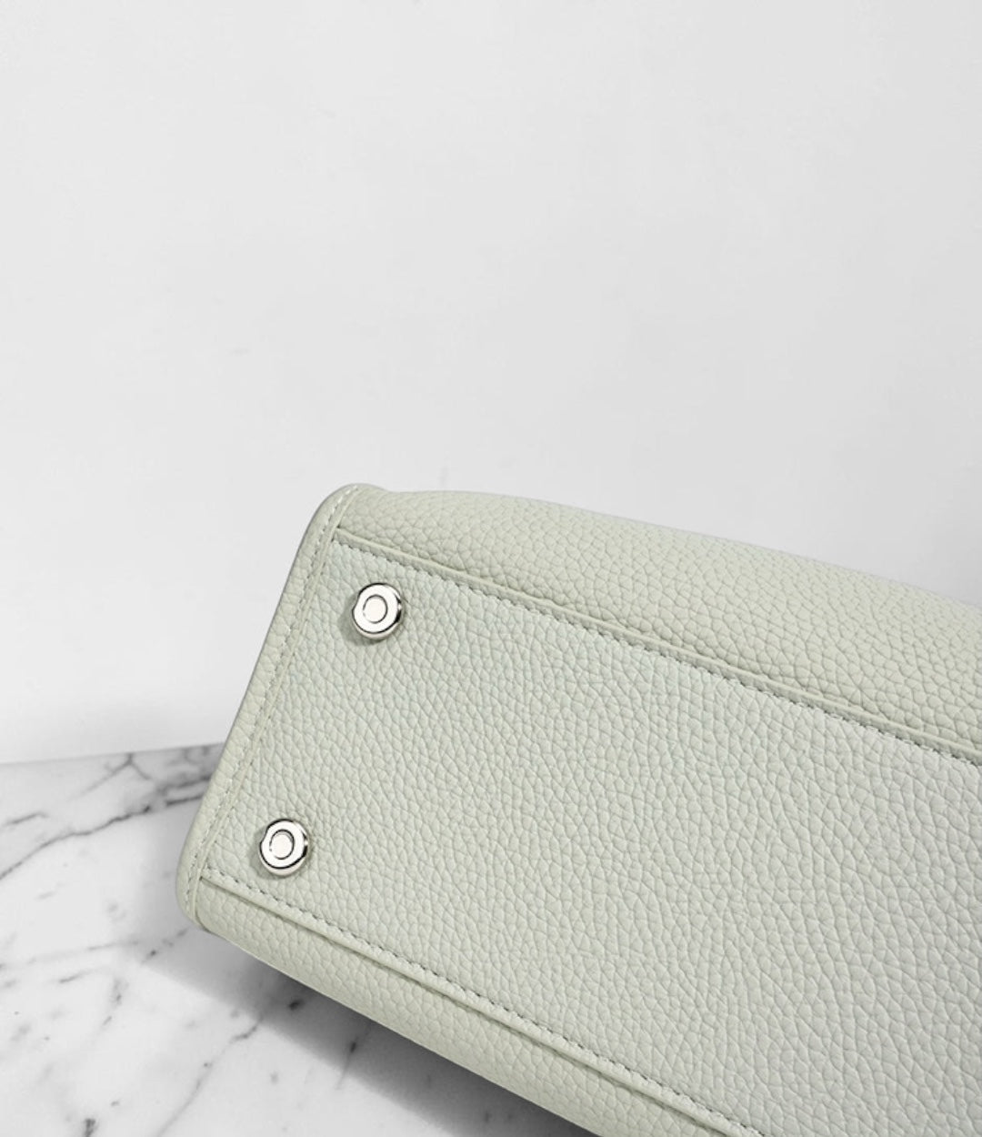 601牛革スクエアーFBショルダーバッグ