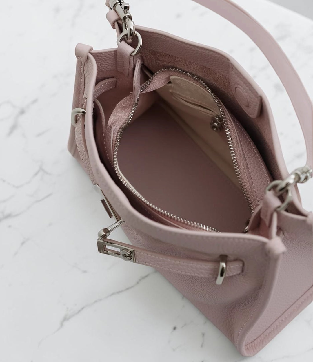 601牛革スクエアーFBショルダーバッグ