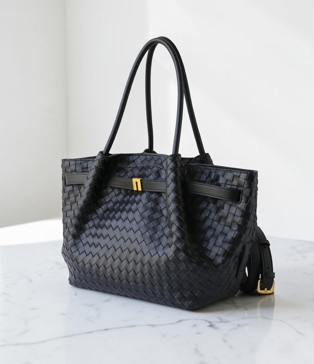 牛革編み込みFBバッグ BLACK / LUVILIA ｜ルビリア/ 上品に持てる2WAY本革トートバッグ