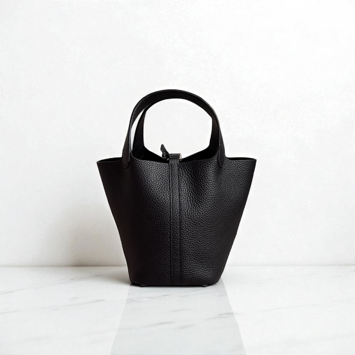 101 本革ピコタンハンドバッグ Sサイズ ブラック / シンプルで流行に左右されないデザイン　ルビリア