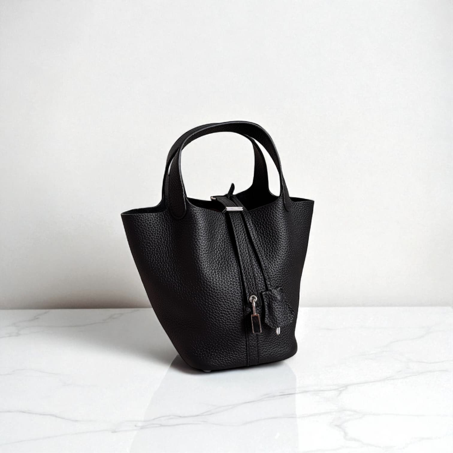 101 本革ピコタンハンドバッグ Sサイズ ブラック / シンプルで流行に左右されないデザイン　ルビリア