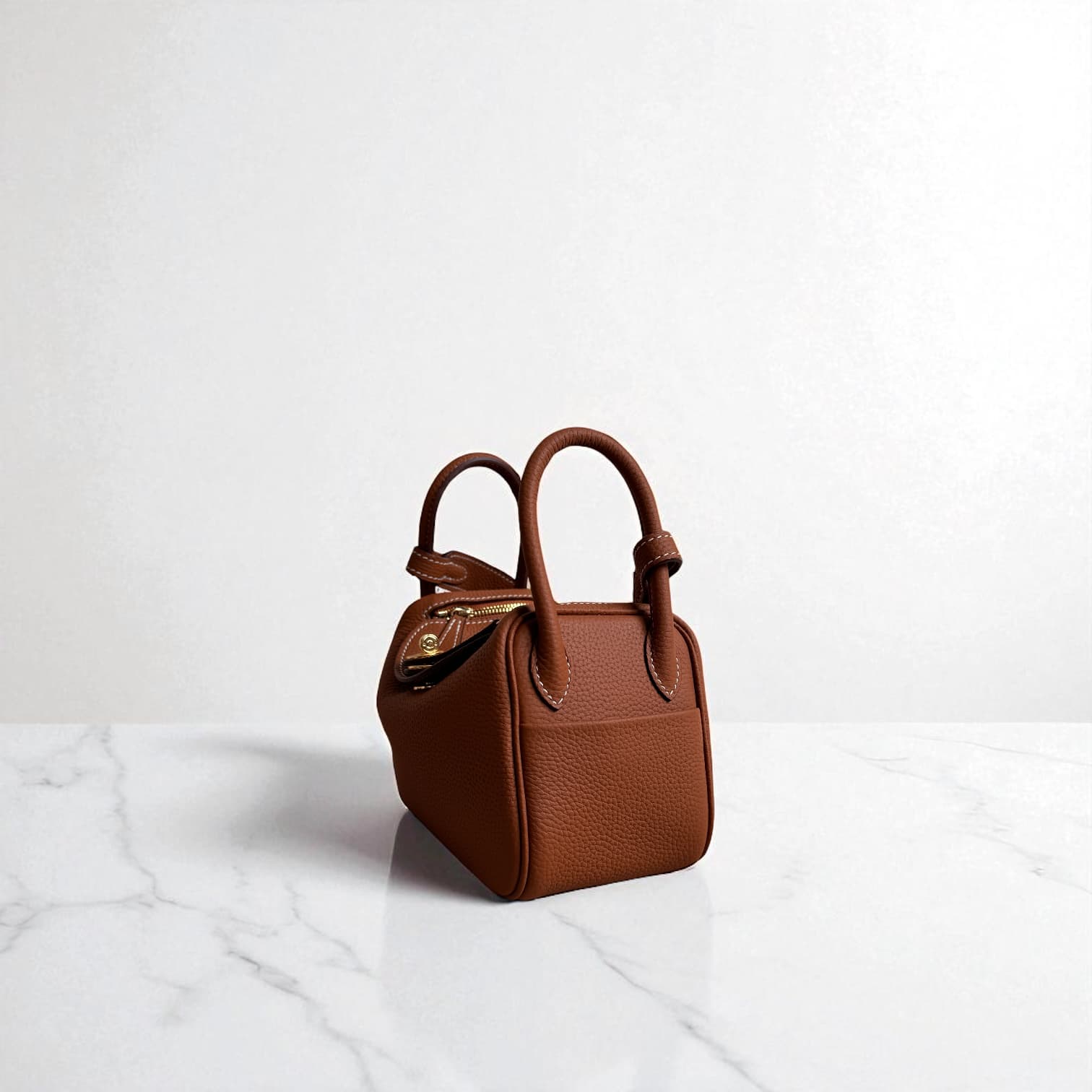 212 本革RDバッグ/Sサイズ ブラウン / 高級感を演出するゴールド金具