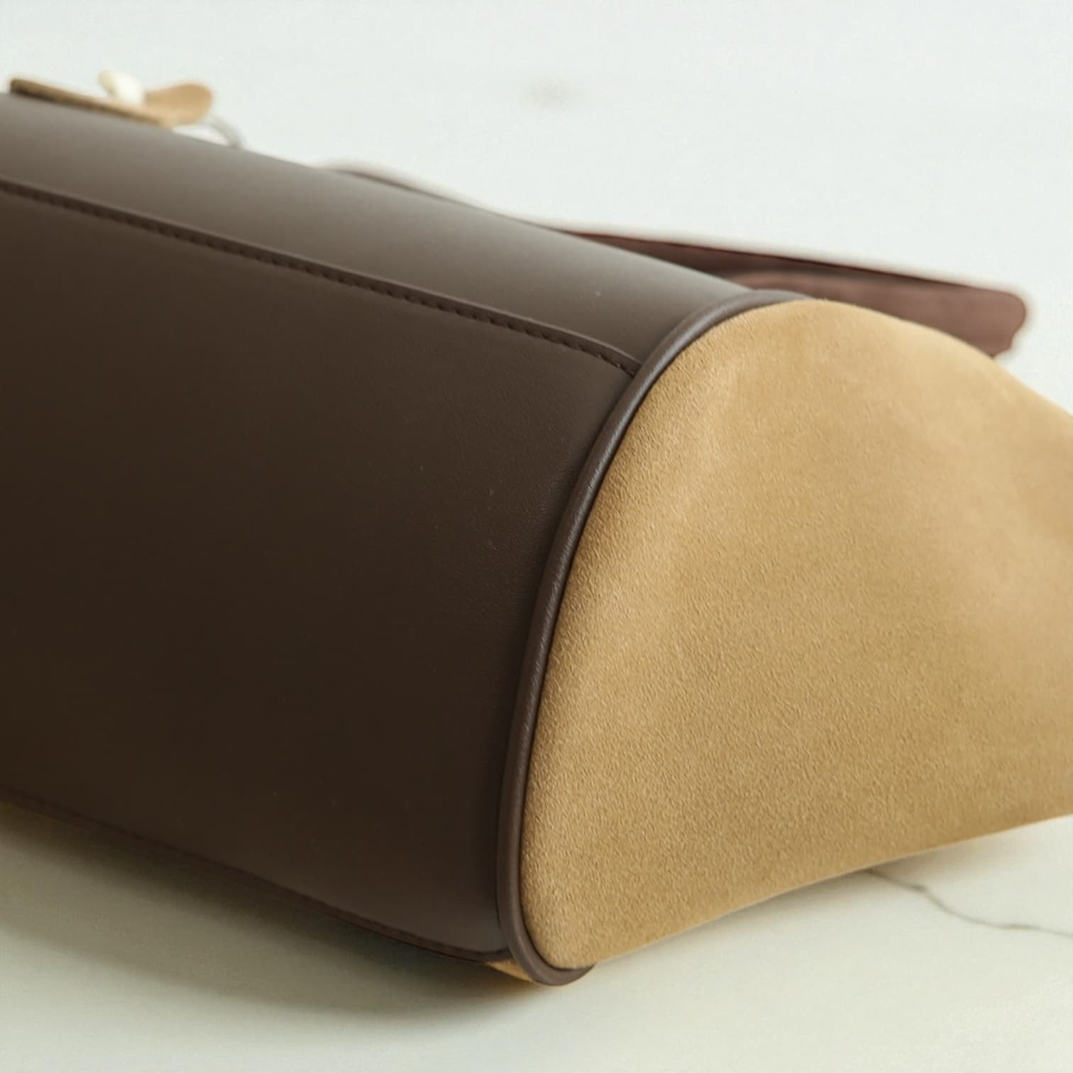 521 本革スウェードRGバッグ S／ベージュ　 軽量×上品スウェード　ルビリア