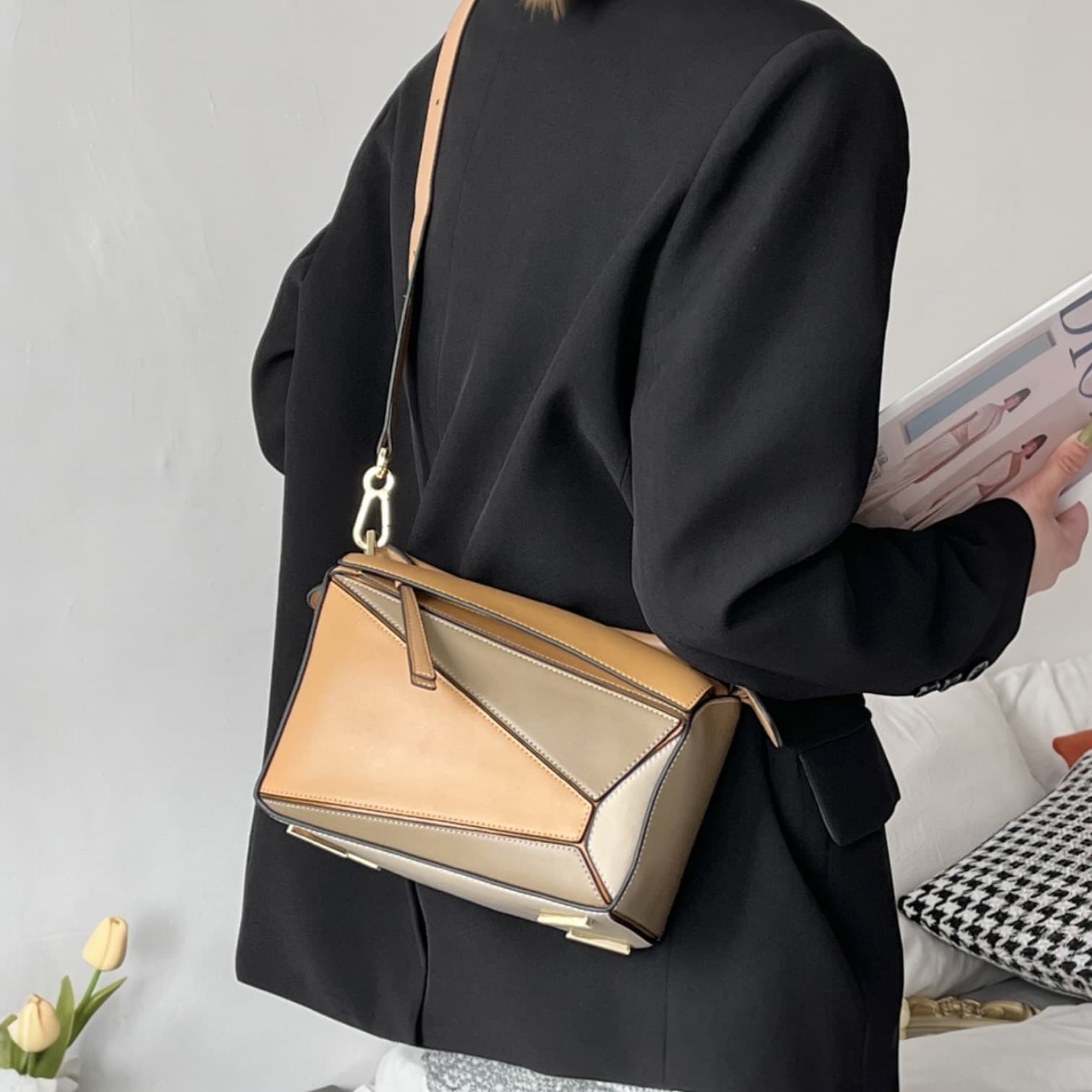 181 本革パズルバッグ ブラウンベージュ / 幾何学パズル風ステッチデザインで大人の余裕と遊び心を、ひとつのバッグに / ルビリア