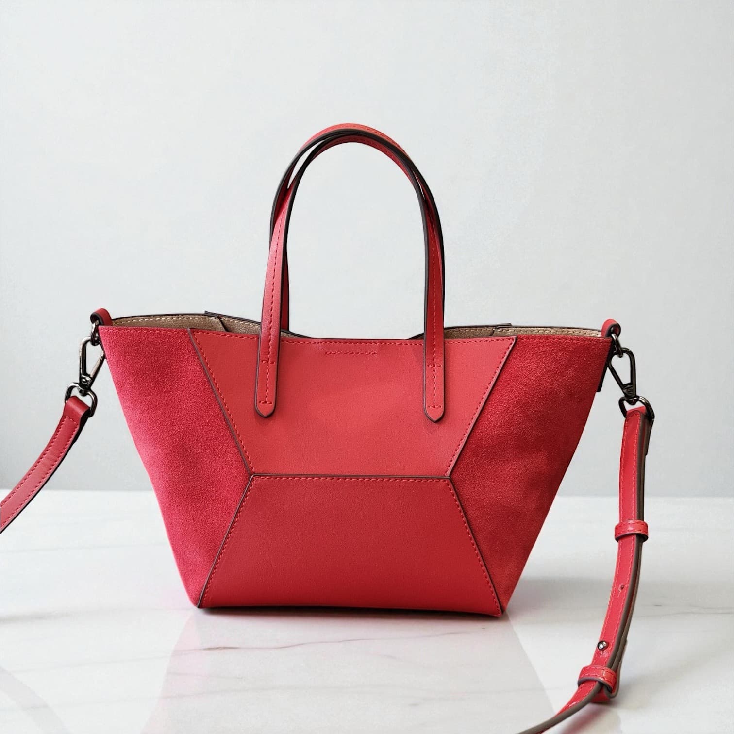 lv525 本革切り替えTFバッグ レッド 休日のお出かけに最適な2WAYバッグ ルビリア