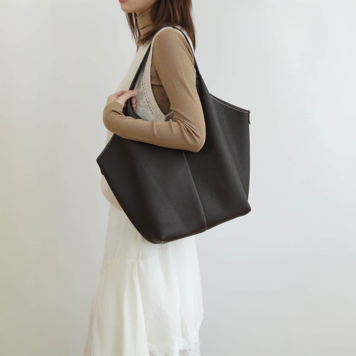 504 本革ショッパートートバッグ Mサイズ /ブラック – 通勤にも使える上質トート ルビリア