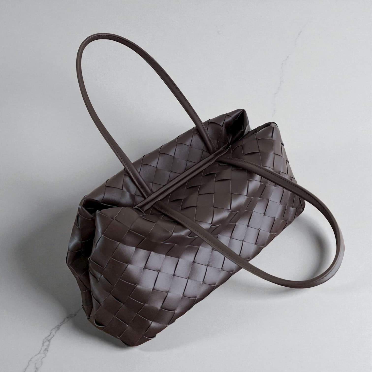 lv523 本革編み込みトートバッグ ブラウン 通勤バッグ・A4対応 上品デザイン　ルビリア