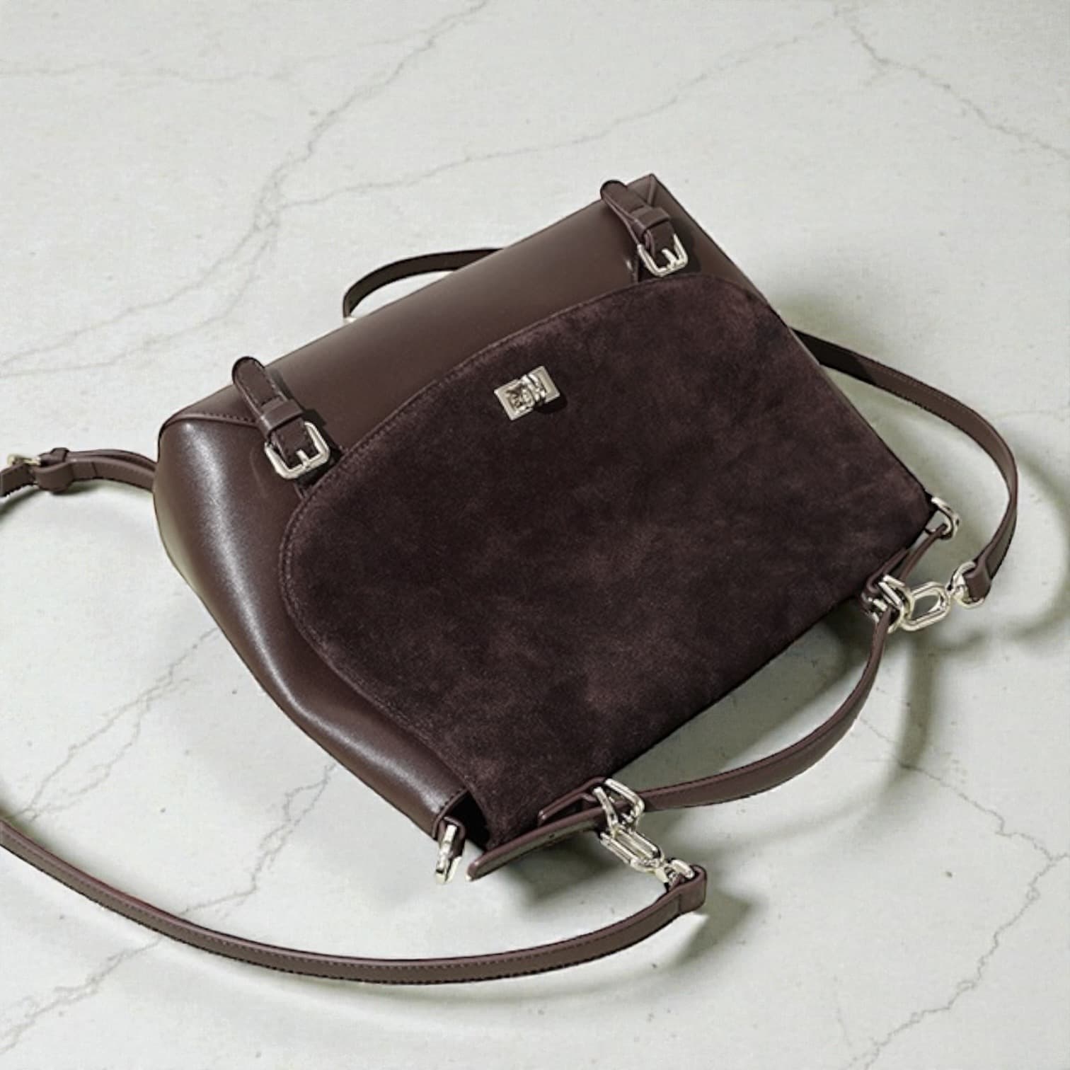 533 牛革フラップ3WAYバッグ