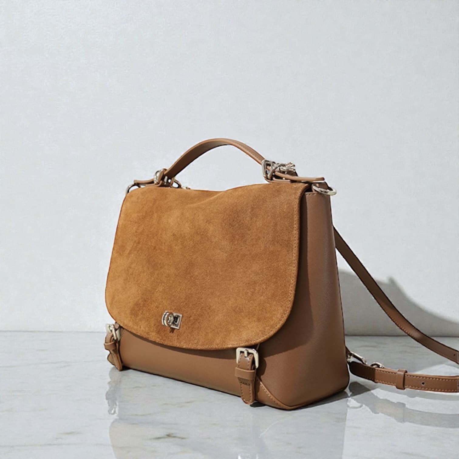 533 牛革フラップ3WAYバッグ