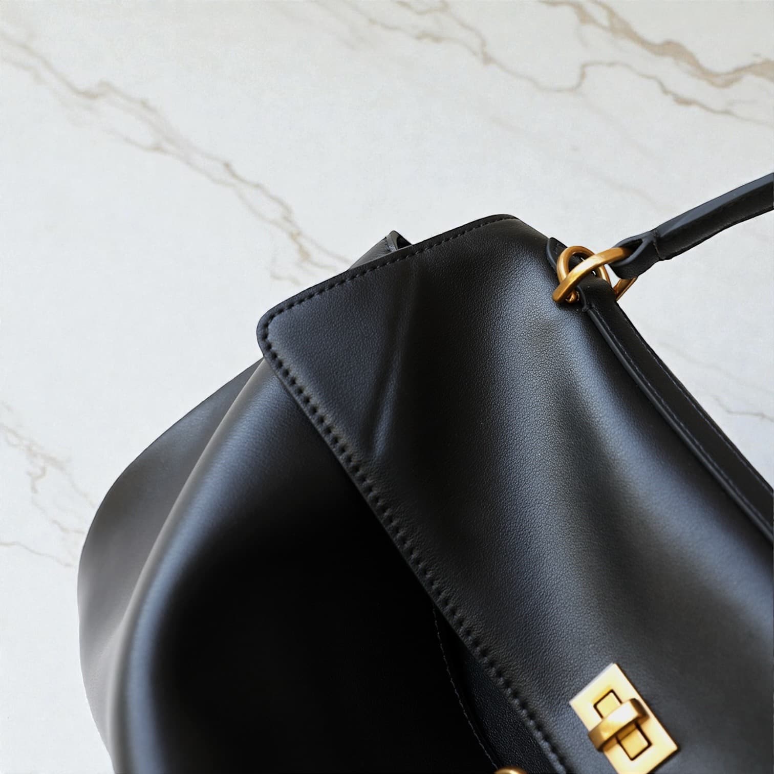 545 本革OHフラップバッグ / BLACK A4対応 2WAY 大人上品通勤バッグ　ルビリア