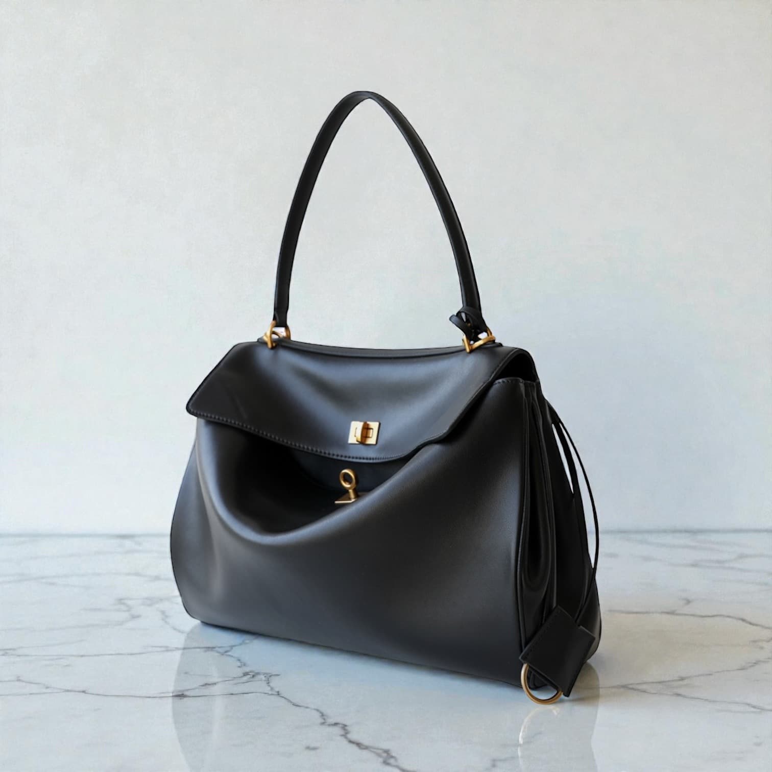 545 本革OHフラップバッグ / BLACK A4対応 2WAY 大人上品通勤バッグ　ルビリア