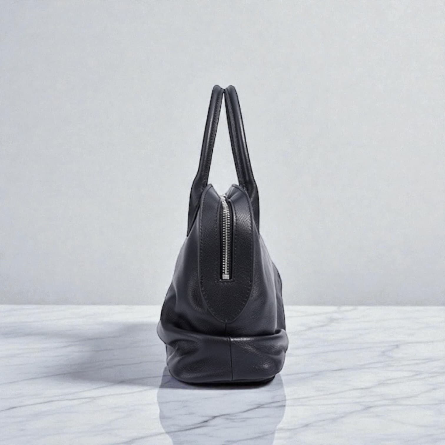 466 本革RZナチュラルバッグ ブラック A4対応 通勤バッグ　ルビリア