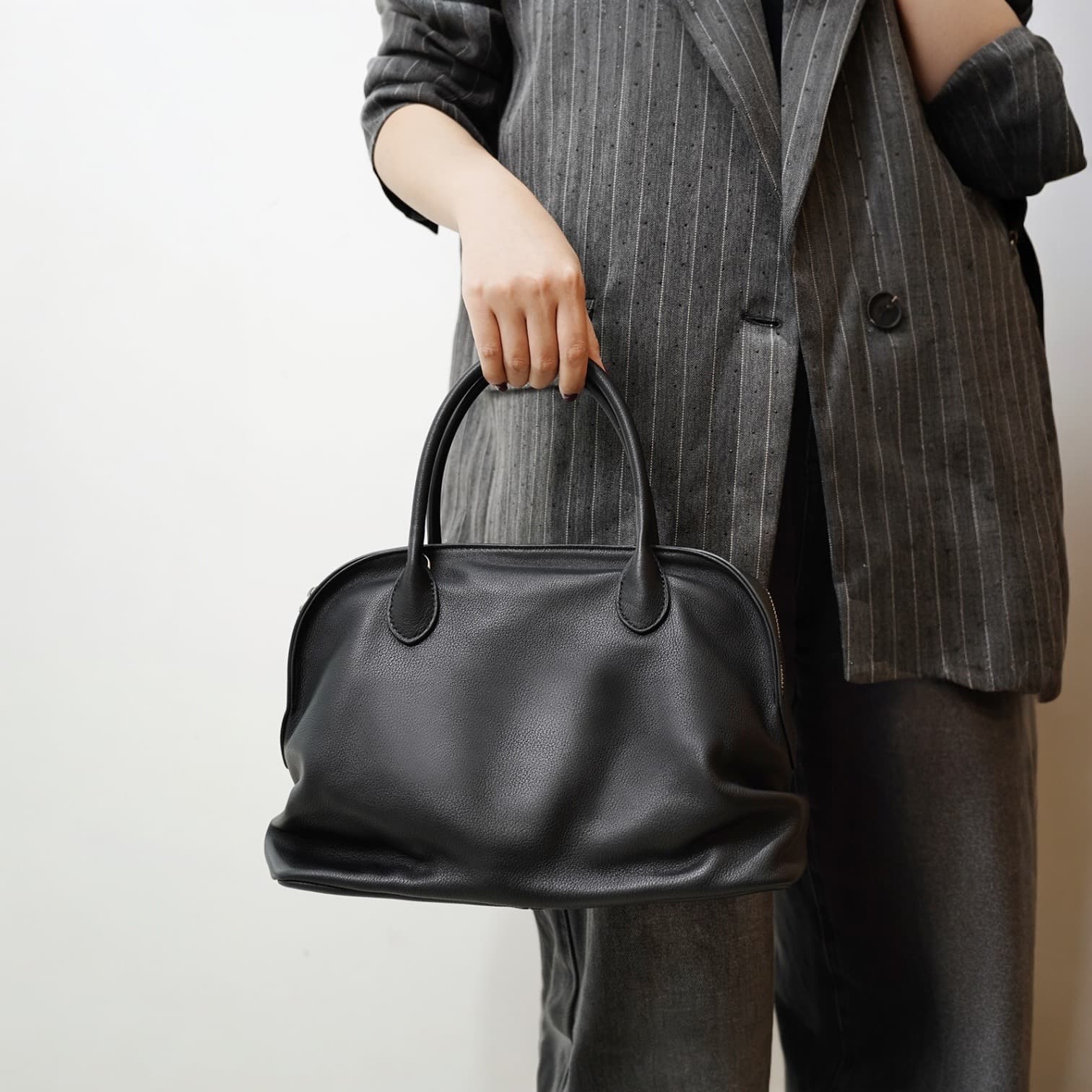 466 本革RZナチュラルバッグ ブラック A4対応 通勤バッグ　ルビリア