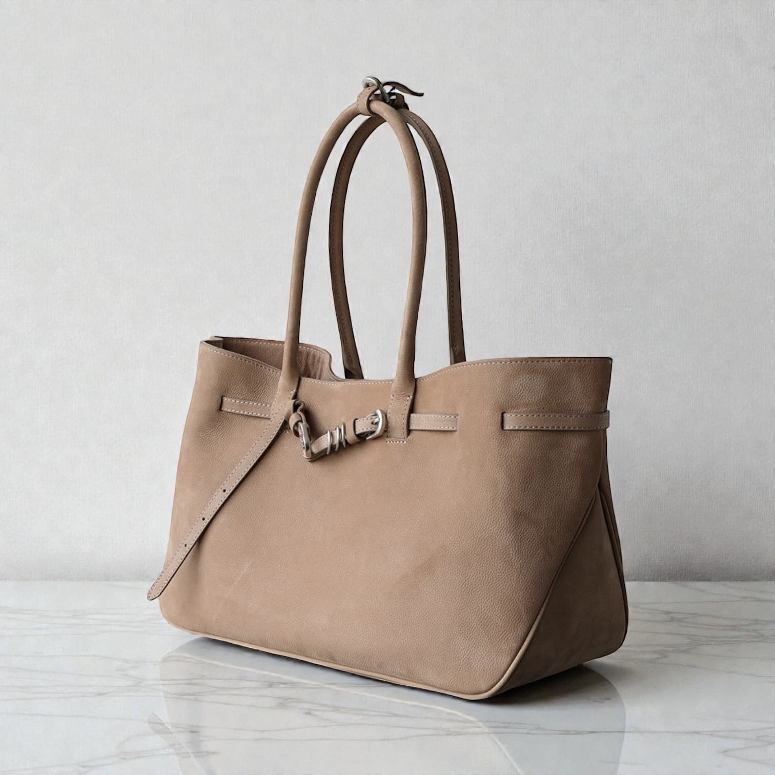 538 鹿革RBバッグ BEIGE｜A4収納・軽量0.5kg・上質ディアレザー　ルビリア