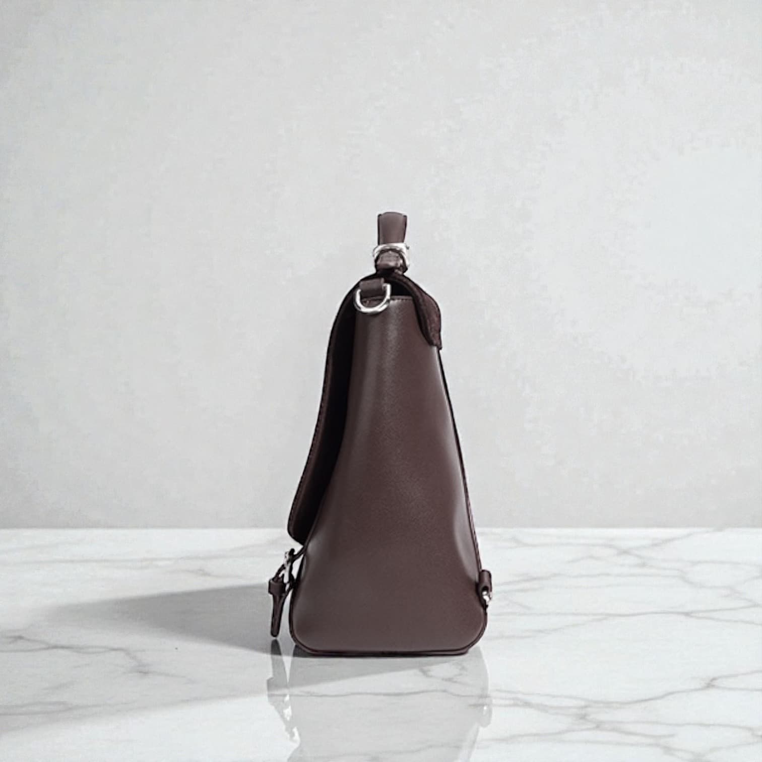 533 牛革フラップ3WAYバッグ