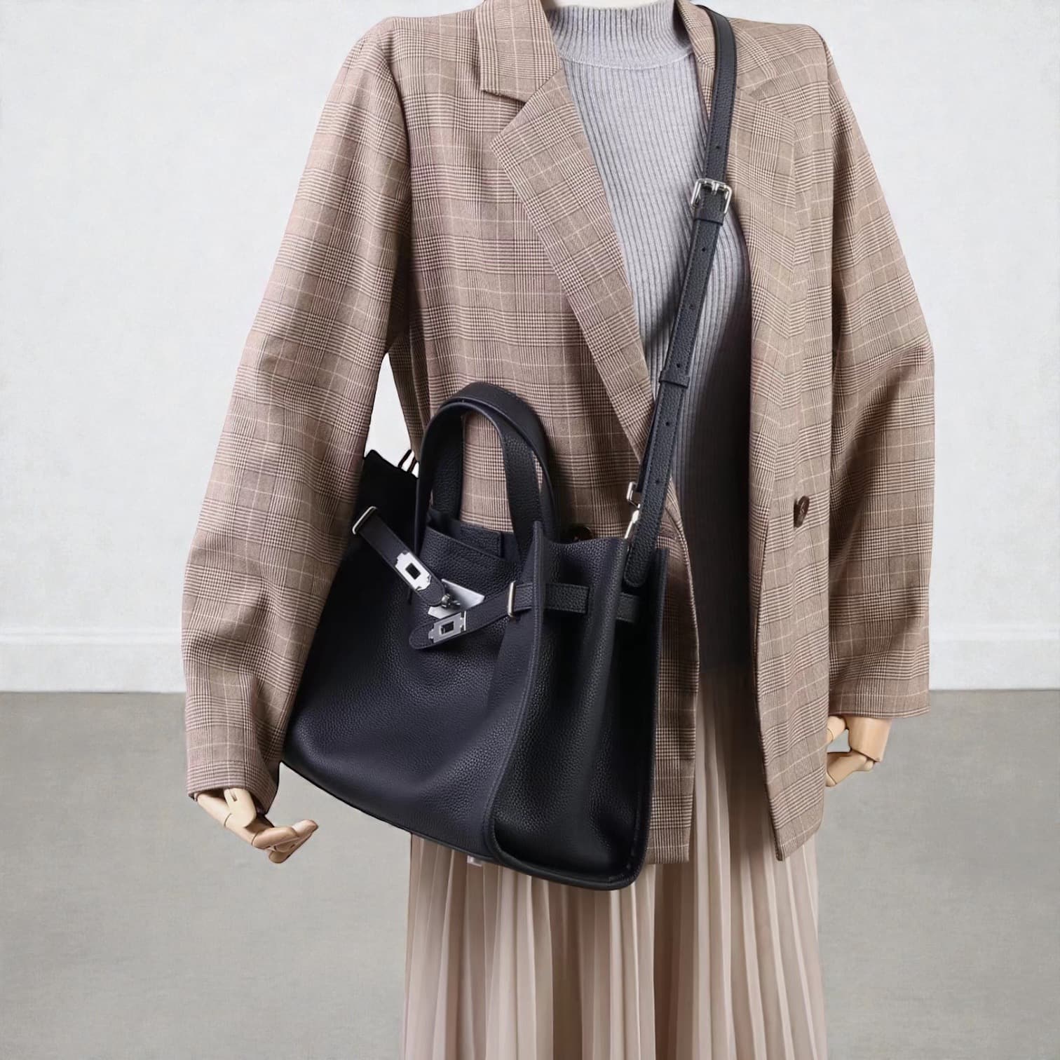 550 本革FBラージバッグ ブラック｜A4・PC対応の上質レザー通勤バッグ　ルビリア