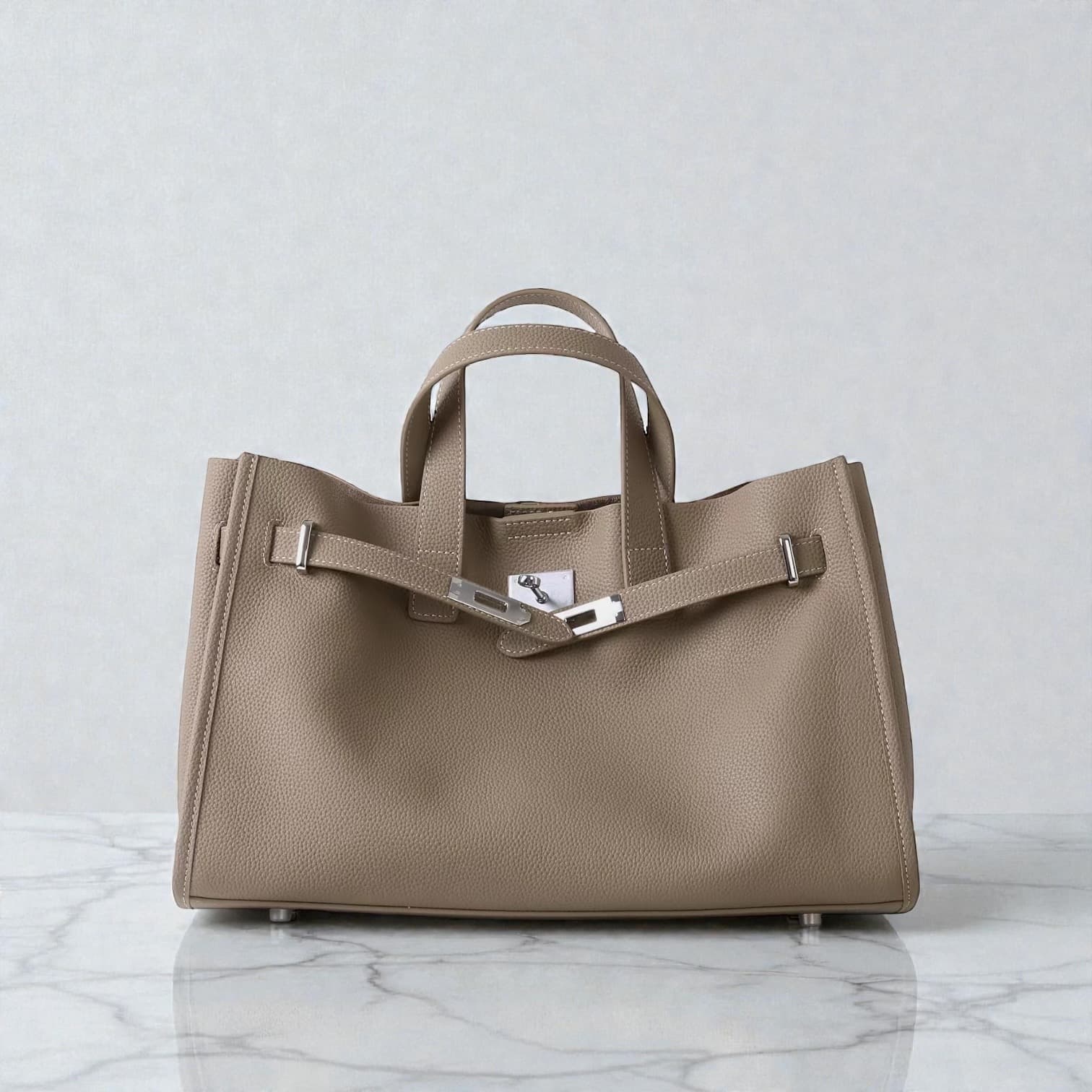 550 本革FBラージバッグ ベージュ｜A4・PC対応の上質レザー通勤バッグ　ルビリア