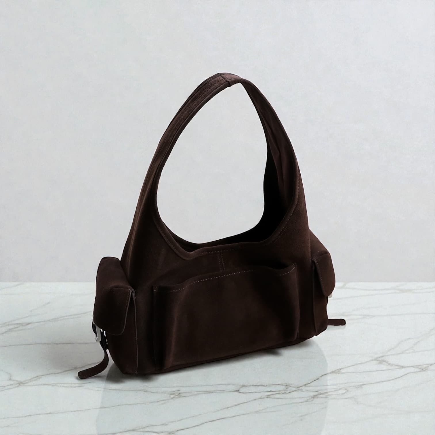 554 本革MPトライアングルバッグ　ブラウン｜多ポケットで出し入れしやすいワンハンドル　ルビリア