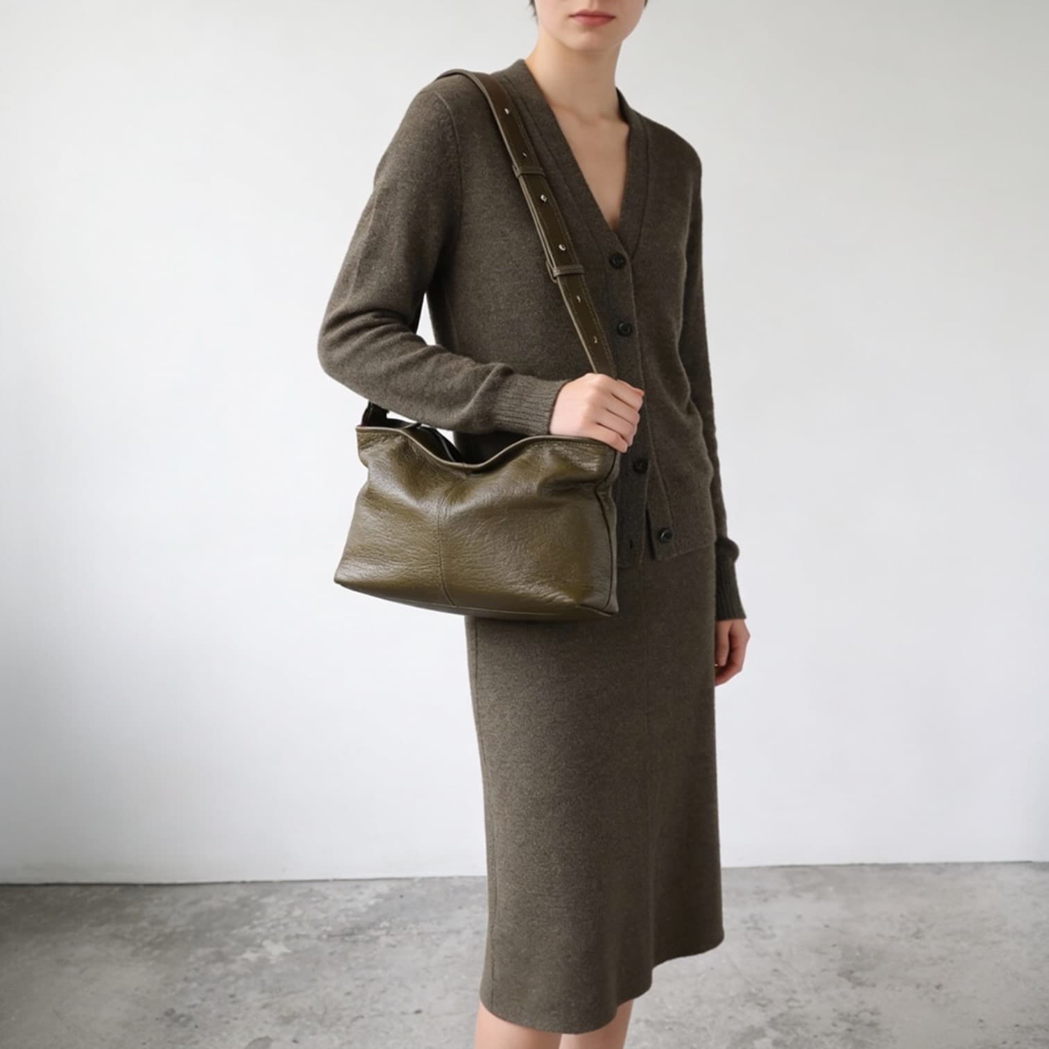 555 本革TOPハンドルバッグ カーキ A4対応 ルビリア