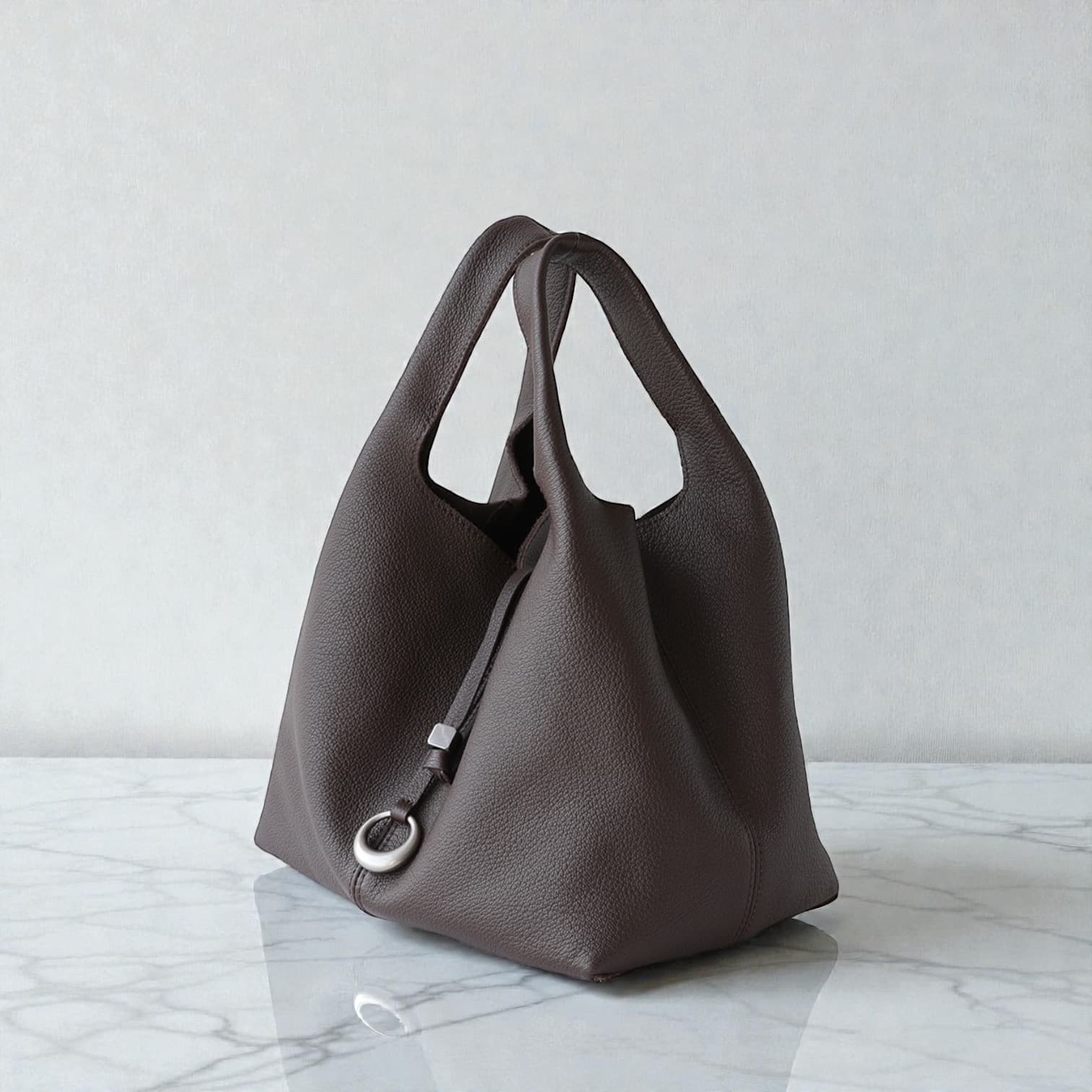 557 本革NバケットバッグS モカブラウン 軽量0.3kg 本革で上品　ルビリア