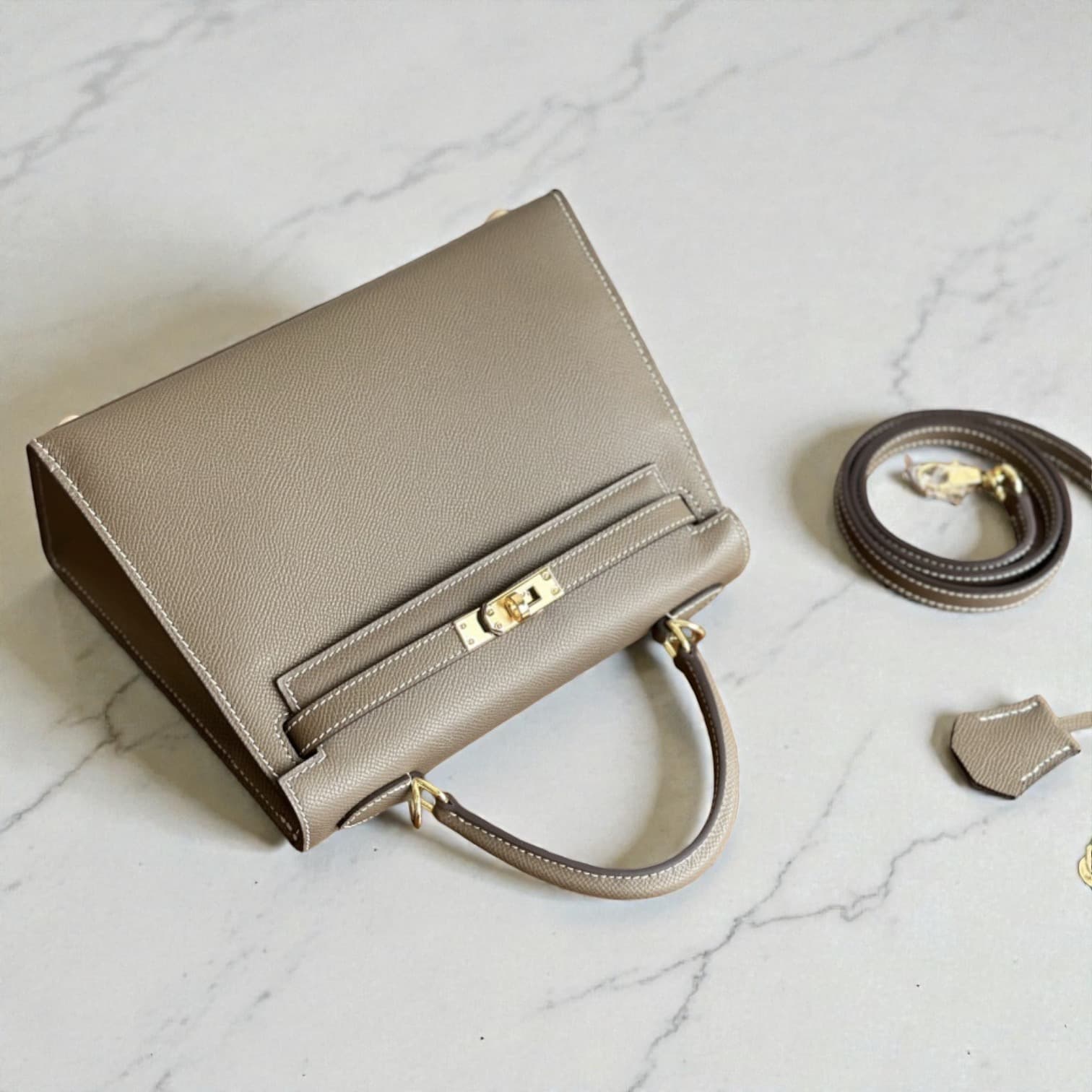 562本革FBフラップバッグ BEIGE｜軽量0.5kgの上品セレモニーバッグ　卒園式・卒業式・入園式・入学式にもぴったり　ルビリア