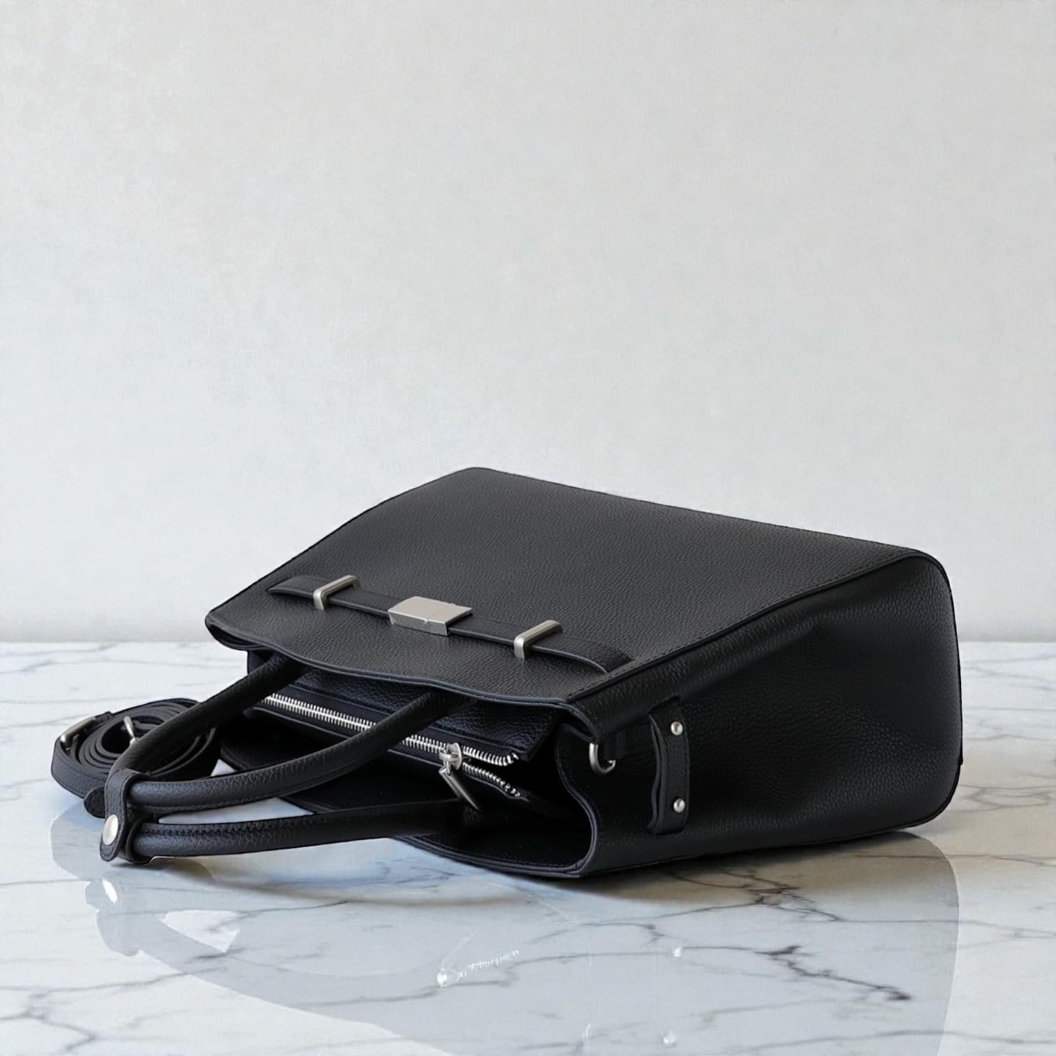566 本革FBアーバンバッグ BLACK｜セレモニーにも使える端正シルエットバッグ　ルビリア