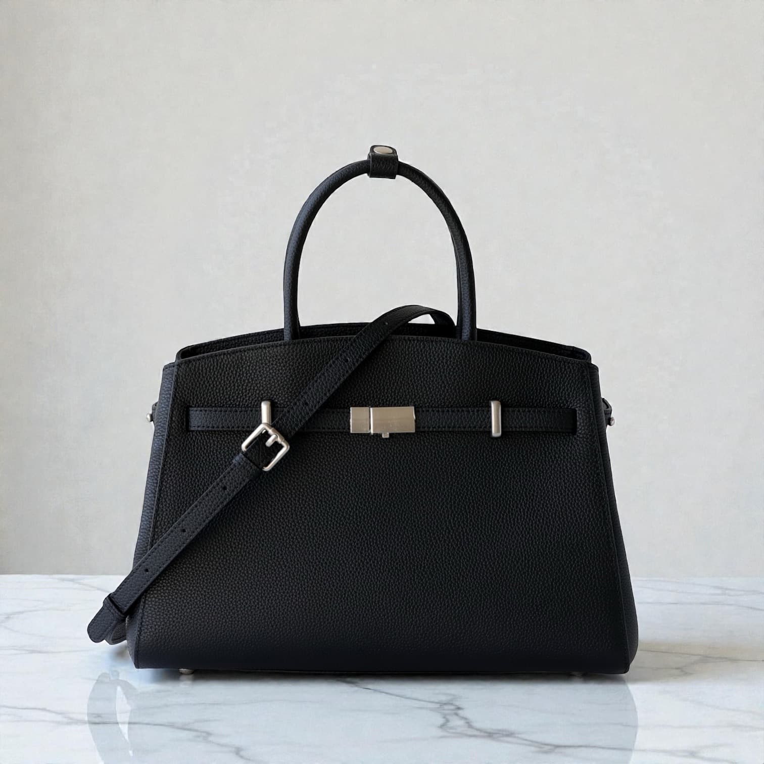 566 本革FBアーバンバッグ BLACK｜セレモニーにも使える端正シルエットバッグ　ルビリア