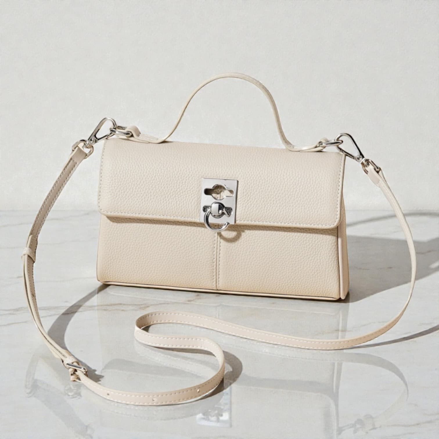 574 本革TOPハンドルフラップバッグ WHITE｜セレモニーにも使える上品2WAY ルビリア