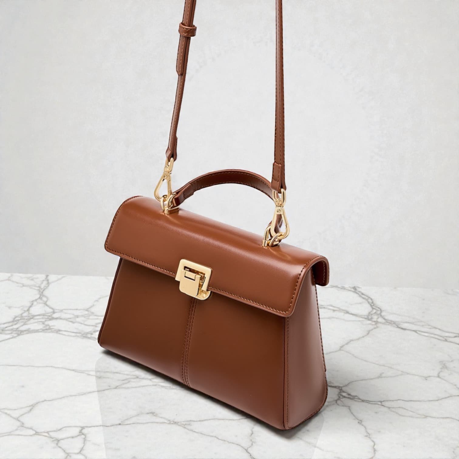 575 牛革クラシカルフラップバッグ BROWN｜セレモニーにも映える艶本革フラップ　ルビリア