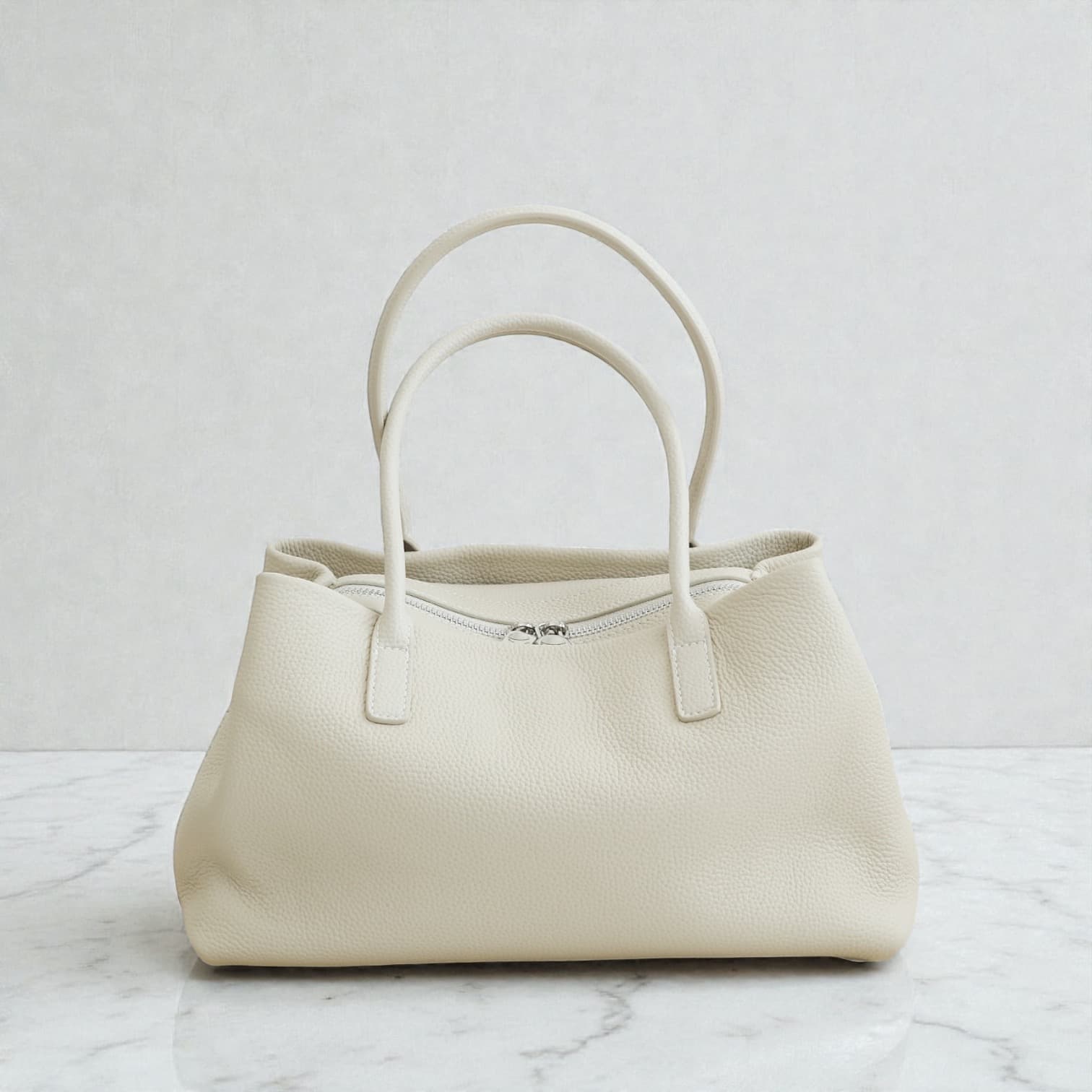 584 本革FBストラクチャードバッグ　ホワイト｜大開口ファスナーで出し入れ快適　ルビリア