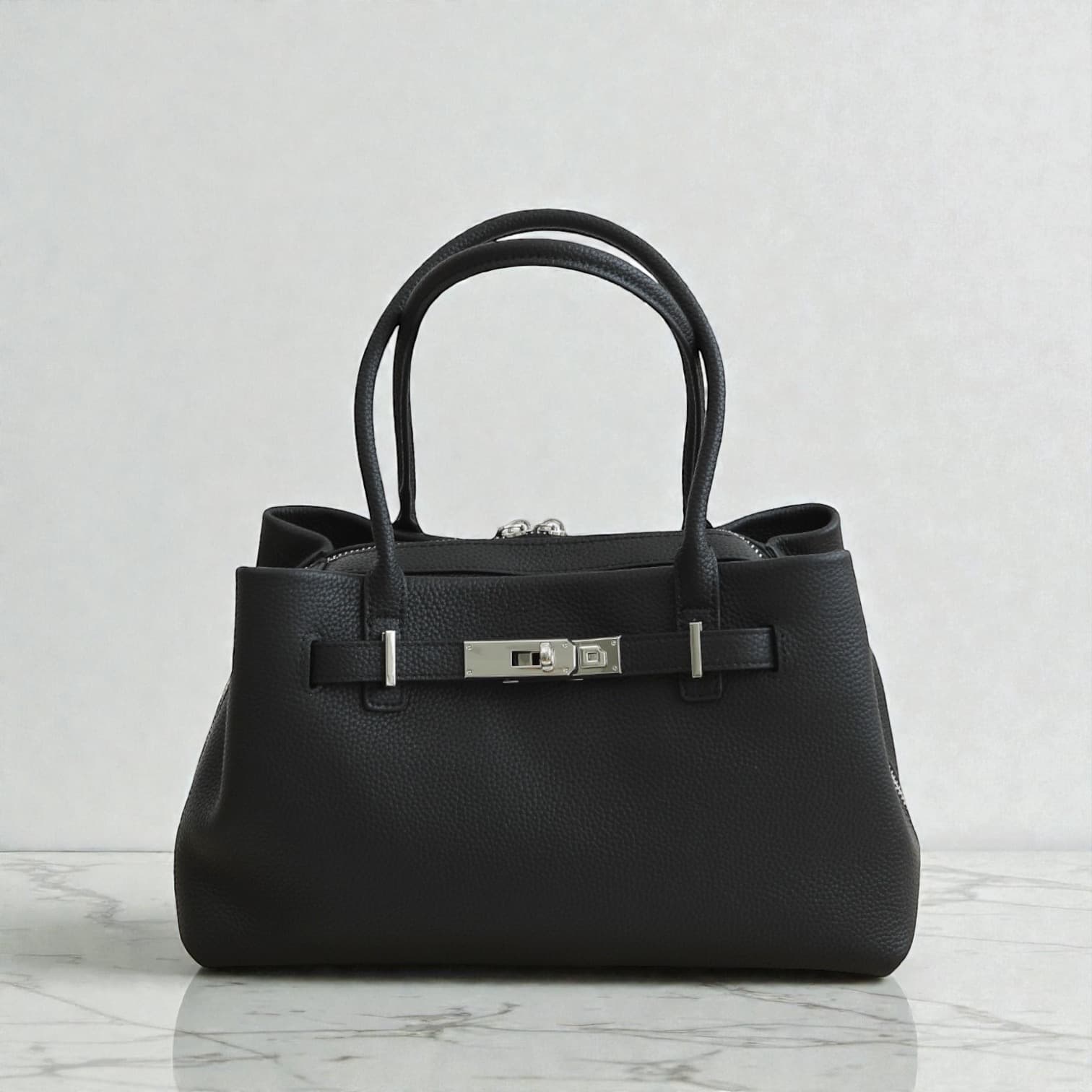 584 本革FBストラクチャードバッグ　ブラック｜大開口ファスナーで出し入れ快適　ルビリア