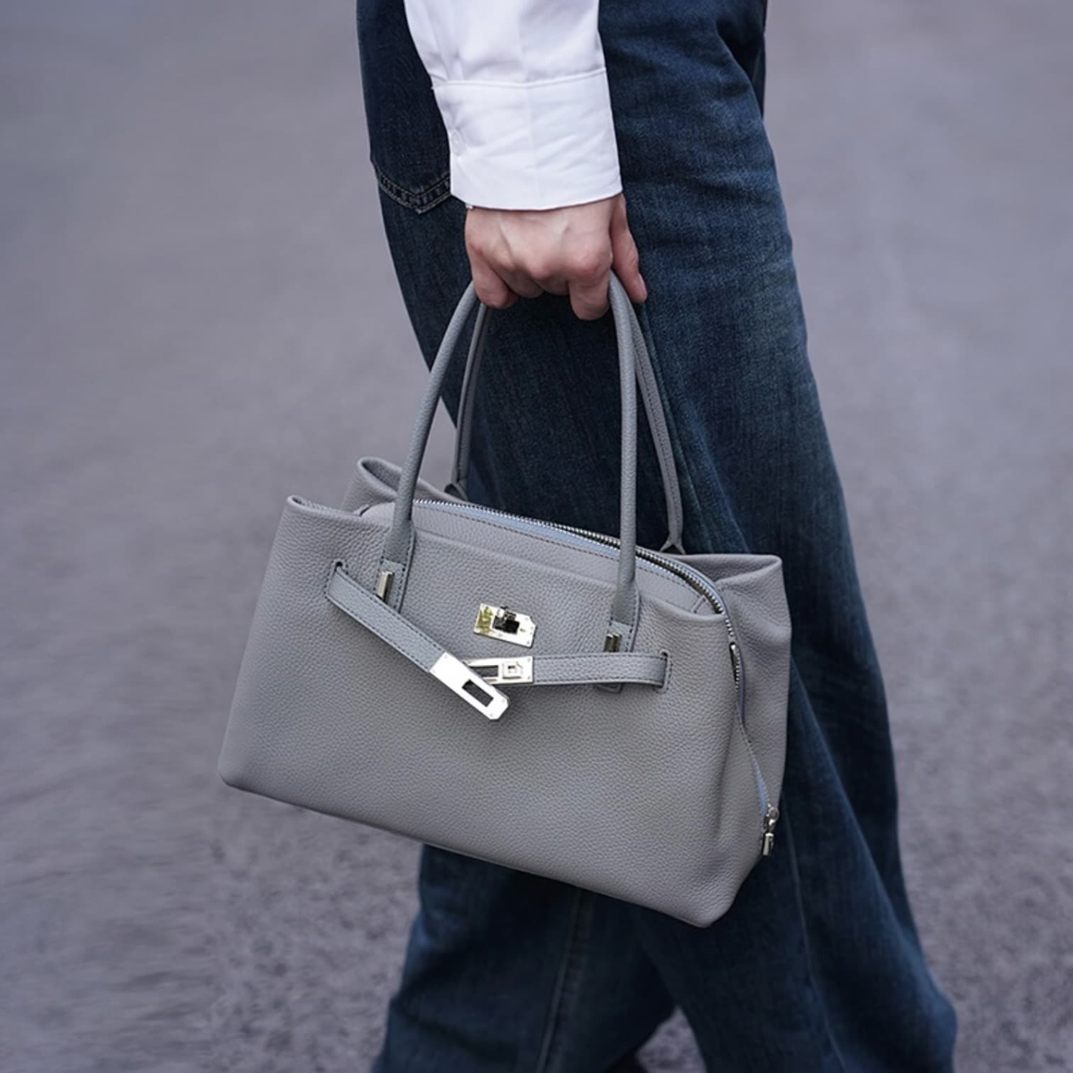 584 本革FBストラクチャードバッグ　グレー｜大開口ファスナーで出し入れ快適　ルビリア