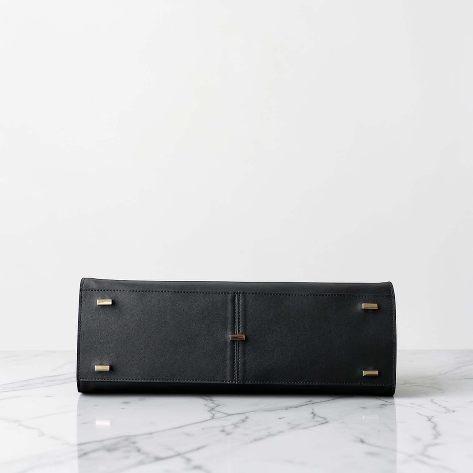 569 牛革TOPハンドルハグバッグ