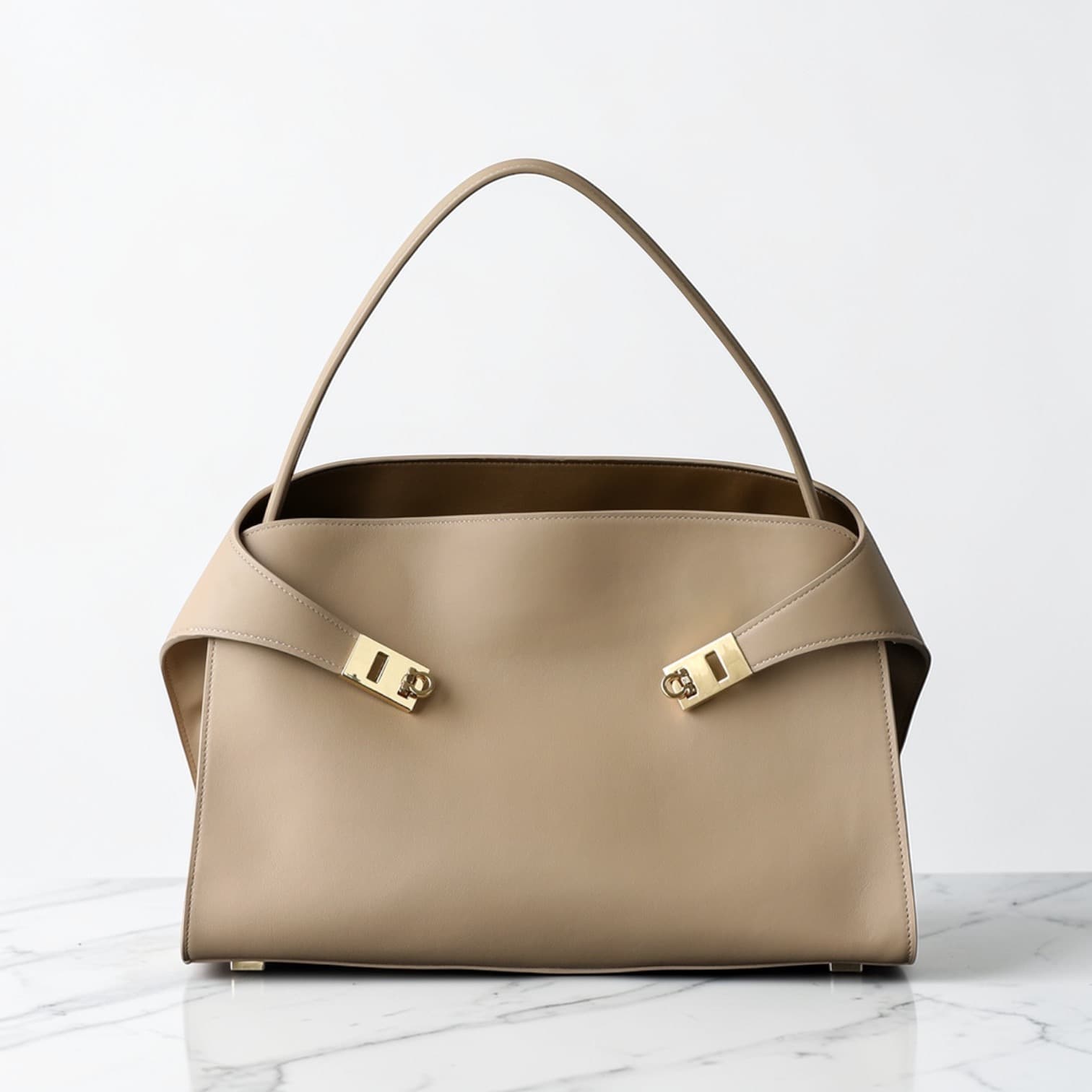 569 本革TOPハンドルハグバッグ ベージュ｜A4・PC収納対応お仕事バッグ　ルビリア