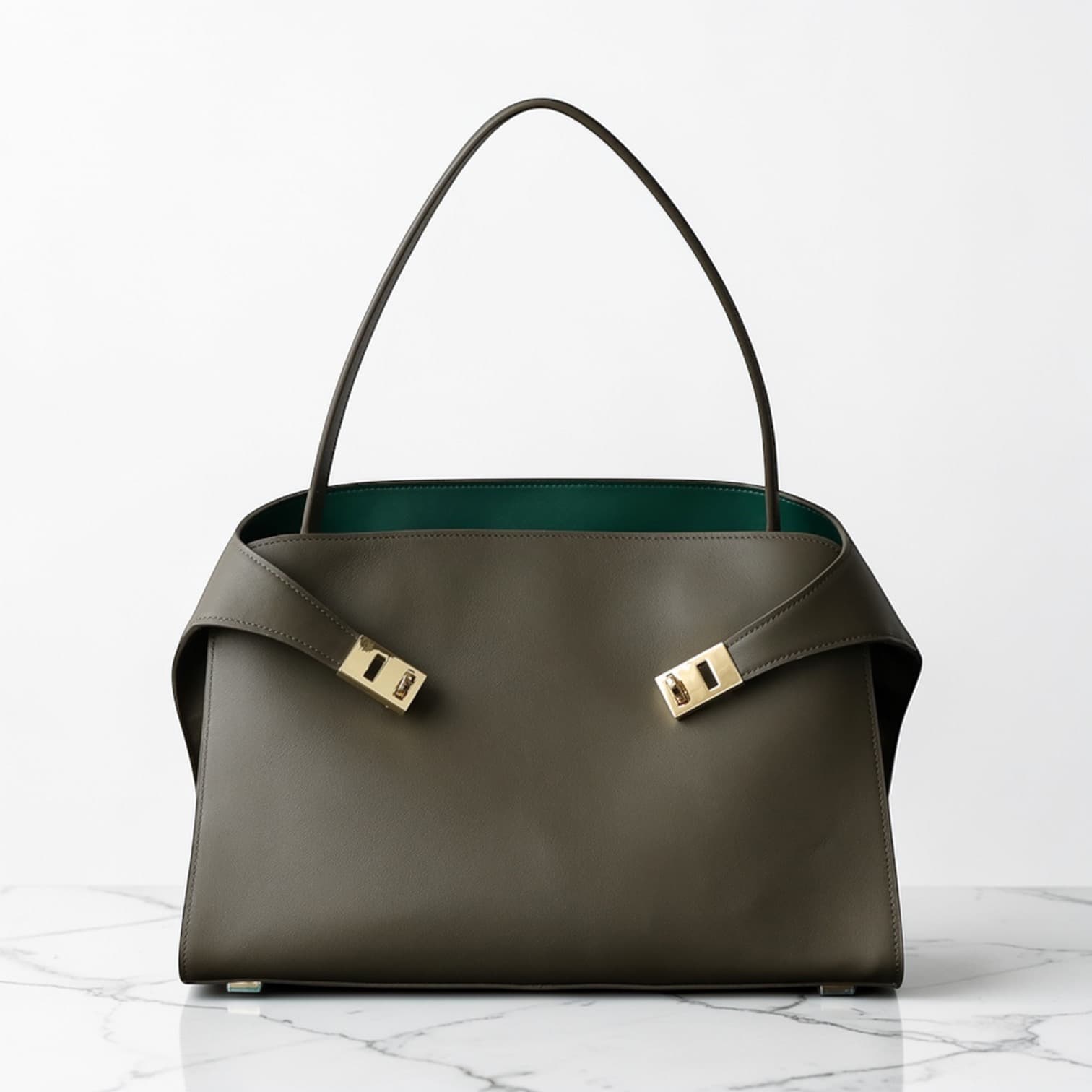 569 牛革TOPハンドルハグバッグ