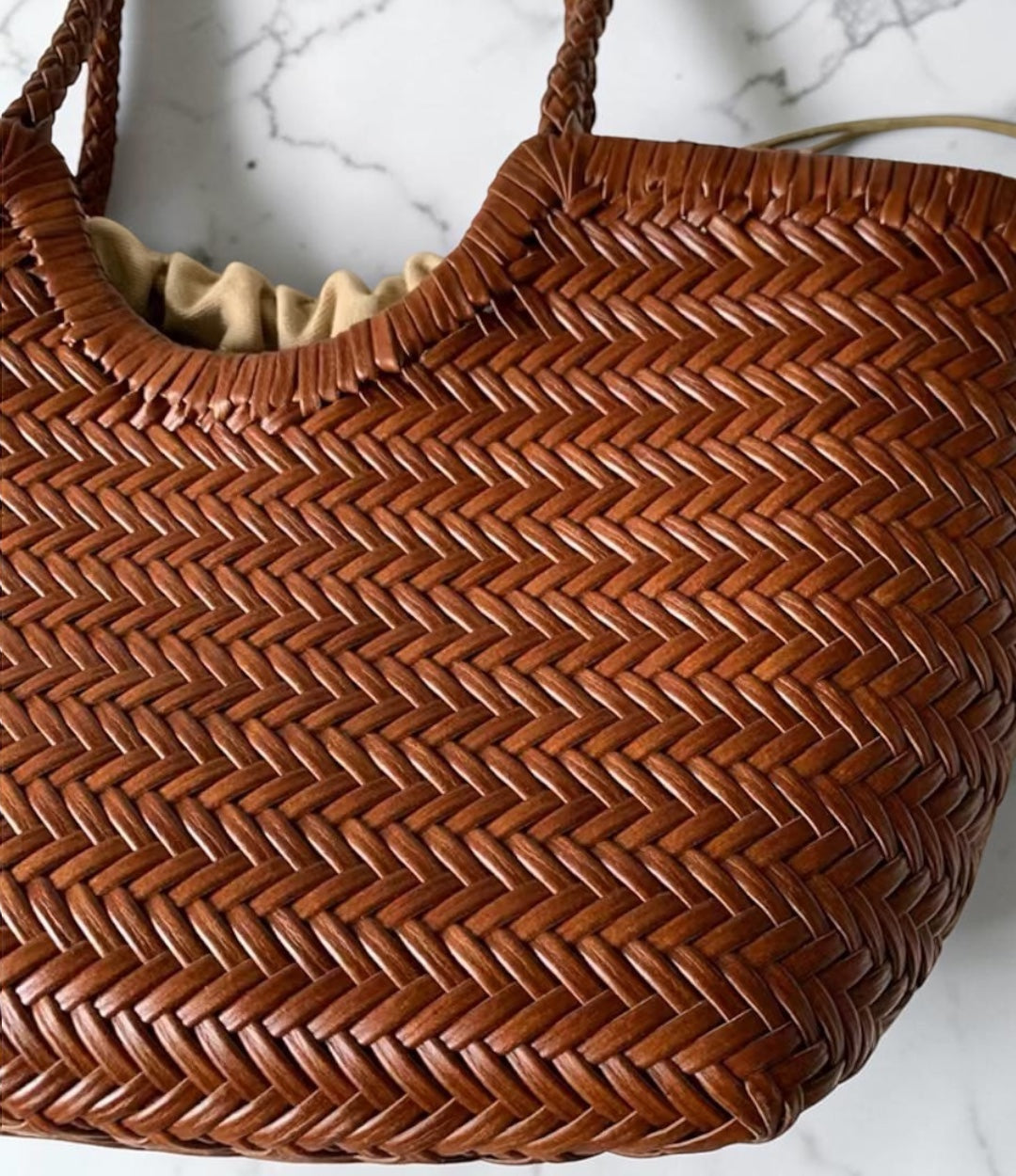 469牛革編み込みレイヤードバッグ